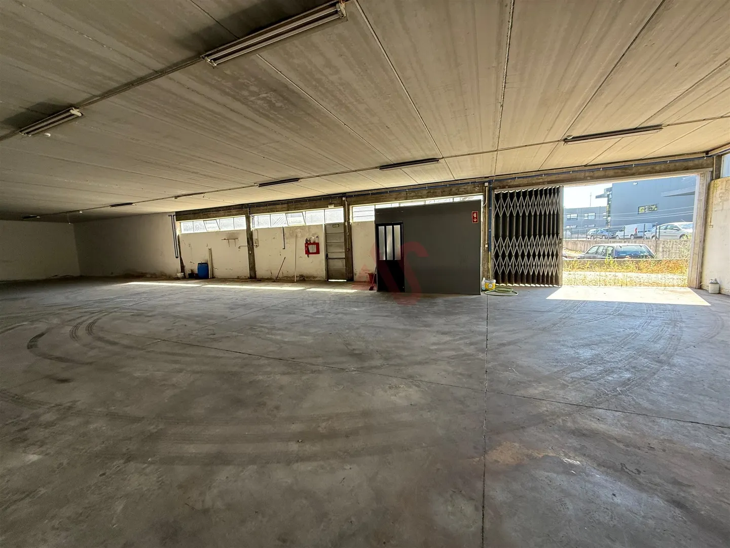 Armazm T0 - Manhente, Barcelos, Braga