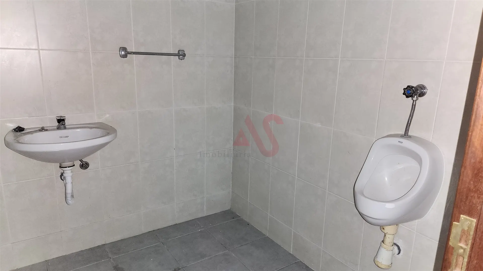 Armazm T0 - Santo Tirso, Santo Tirso, Porto - Miniatura: 4/9