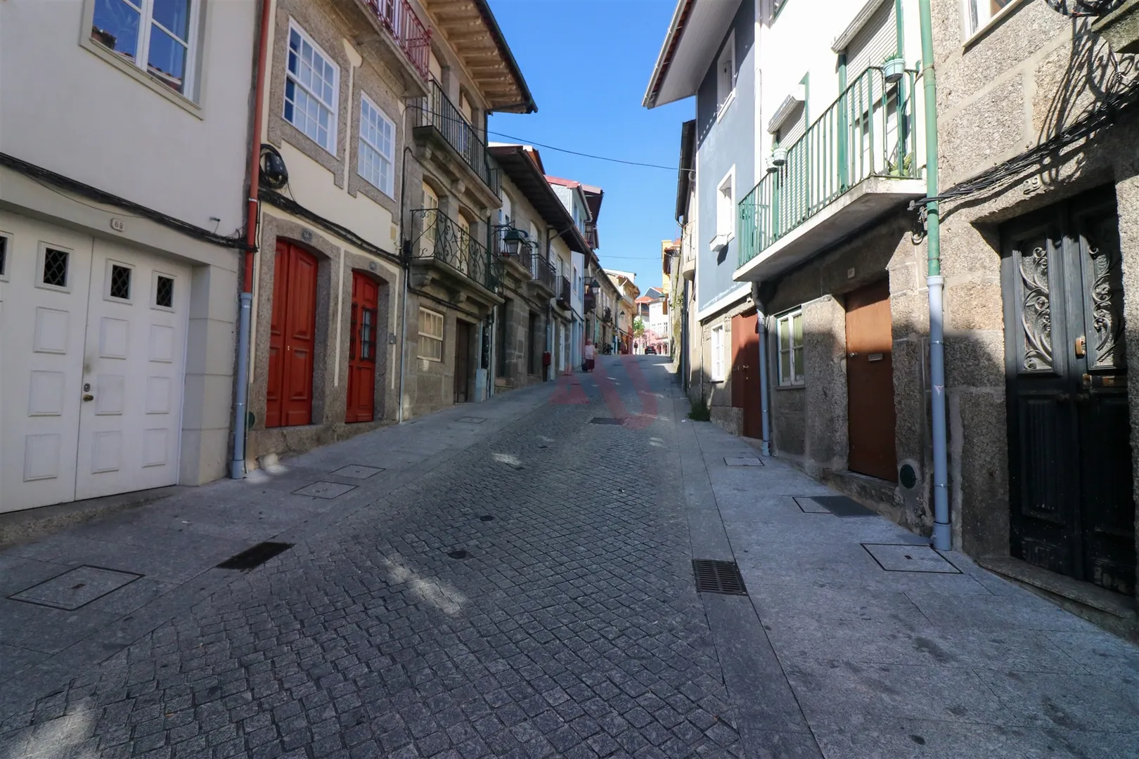 Prdio T0 - Oliveira, So Paio e So Sebastio, Guimares, Braga - Miniatura: 3/9