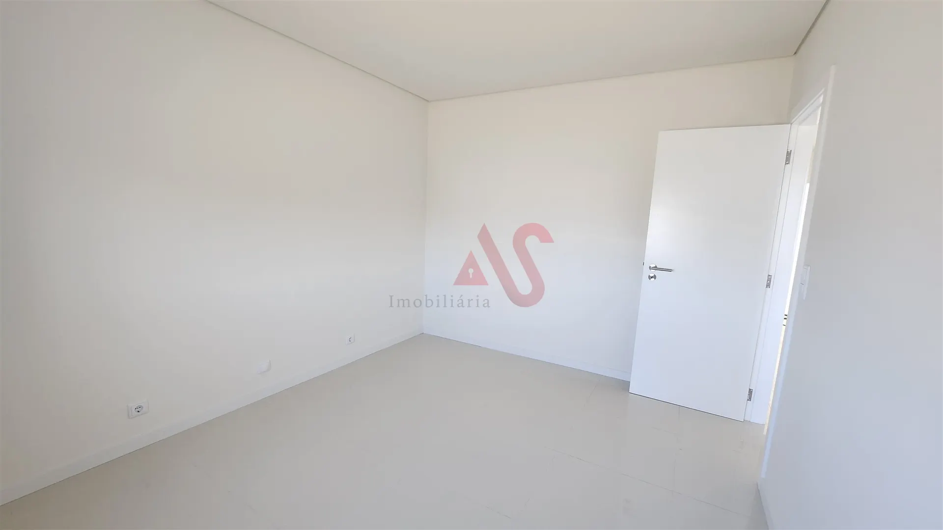 Apartamento T3 - Figueir, Paos de Ferreira, Porto - Miniatura: 3/9