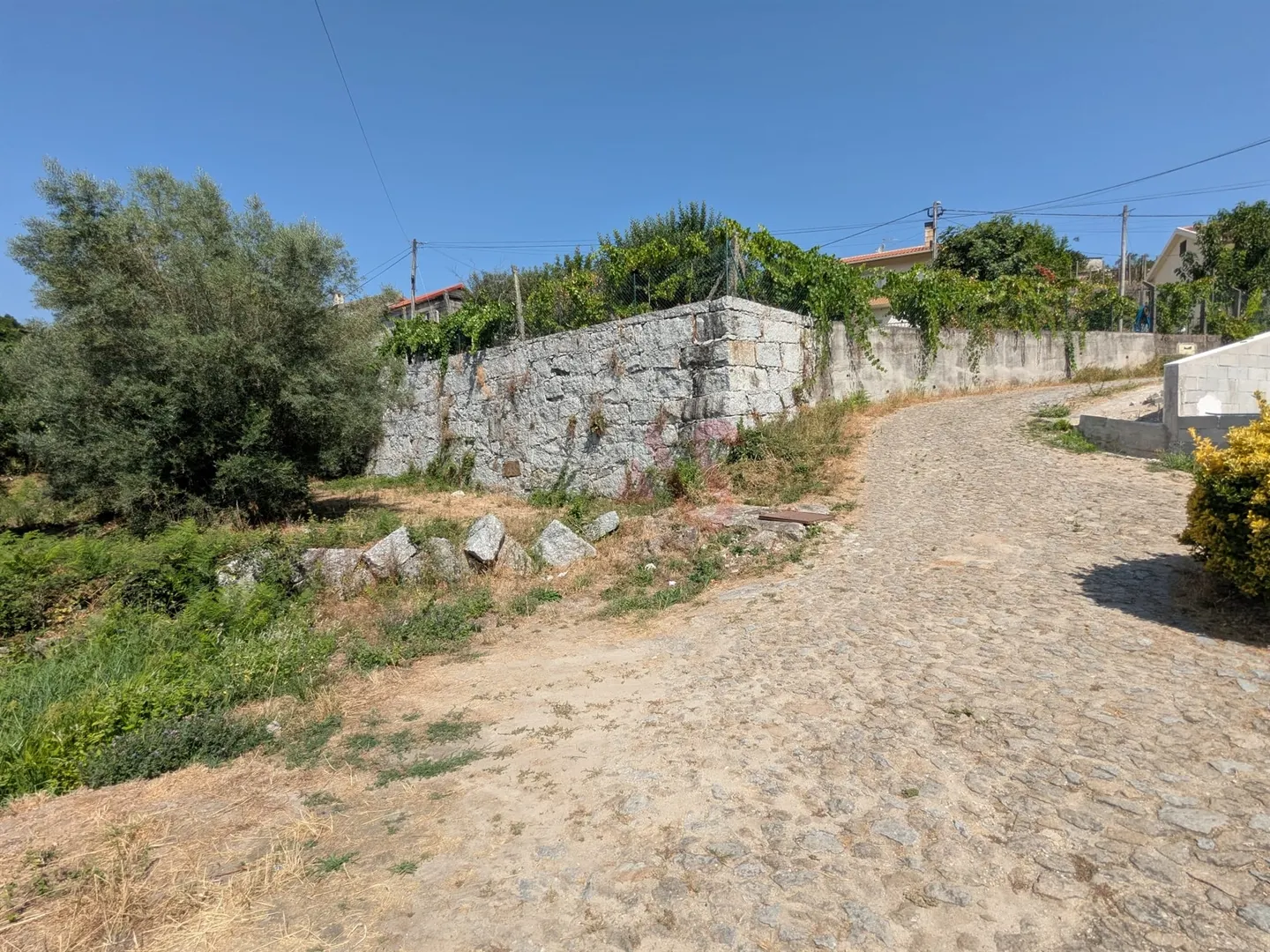 Terreno Urbano T0 - Travasss, Fafe, Braga - Miniatura: 1/9