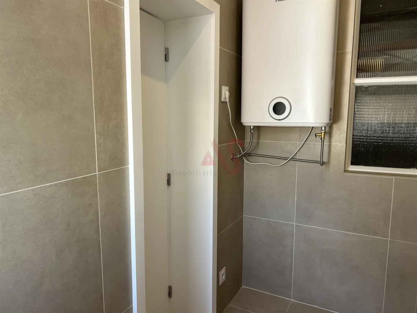 Apartamento T3 - Oliveira, So Paio e So Sebastio, Guimares, Braga - Miniatura: 7/9