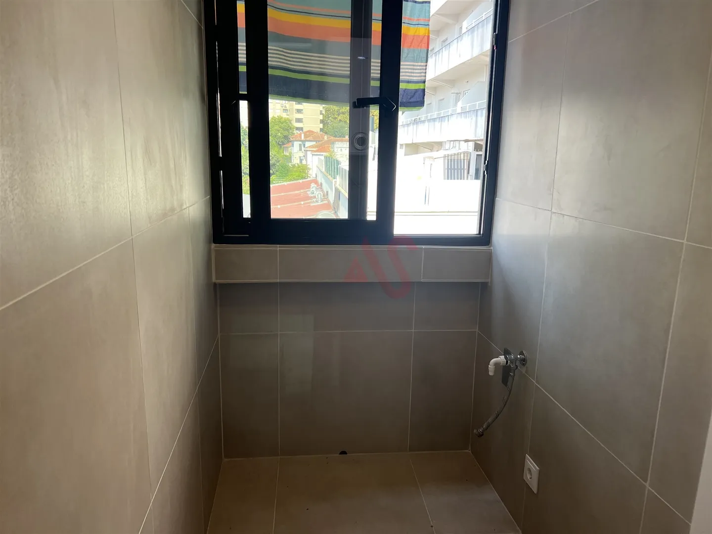 Apartamento T3 - Oliveira, So Paio e So Sebastio, Guimares, Braga - Miniatura: 8/9