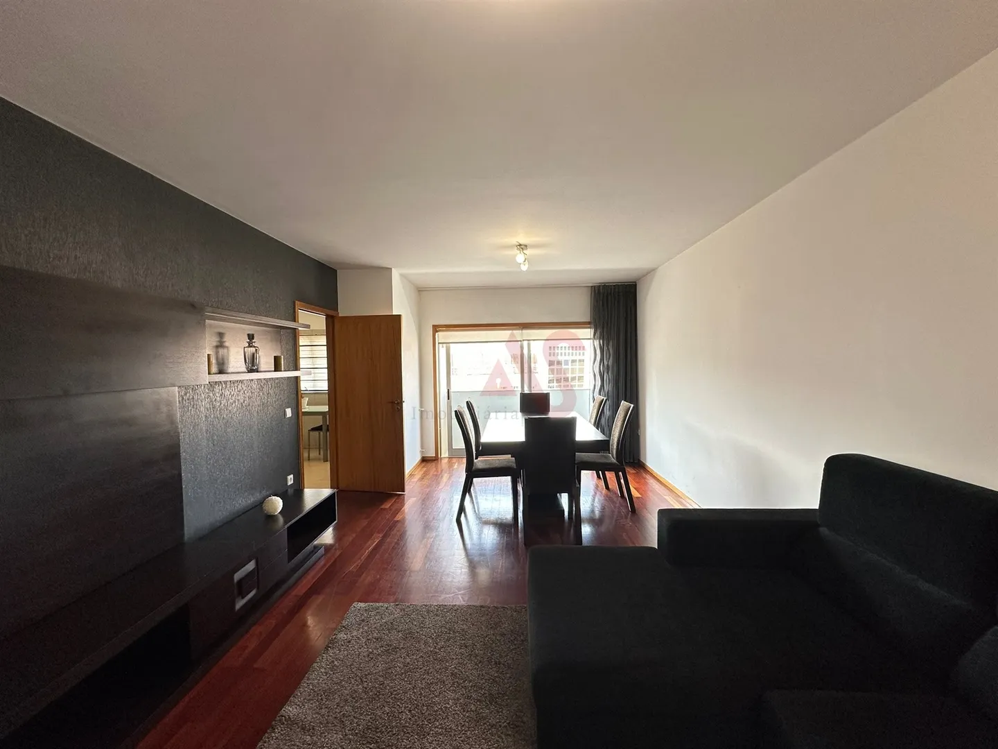 Apartamento T2 - Oliveira, So Paio e So Sebastio, Guimares, Braga - Miniatura: 7/9