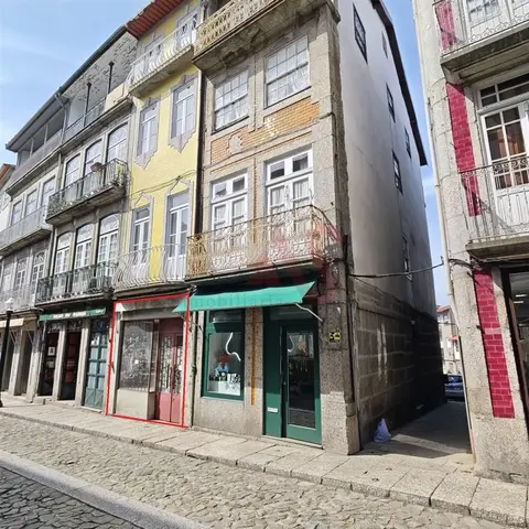 Loja T0 - Oliveira, S�o Paio e S�o Sebasti�o, Guimar�es, Braga - Imagem grande