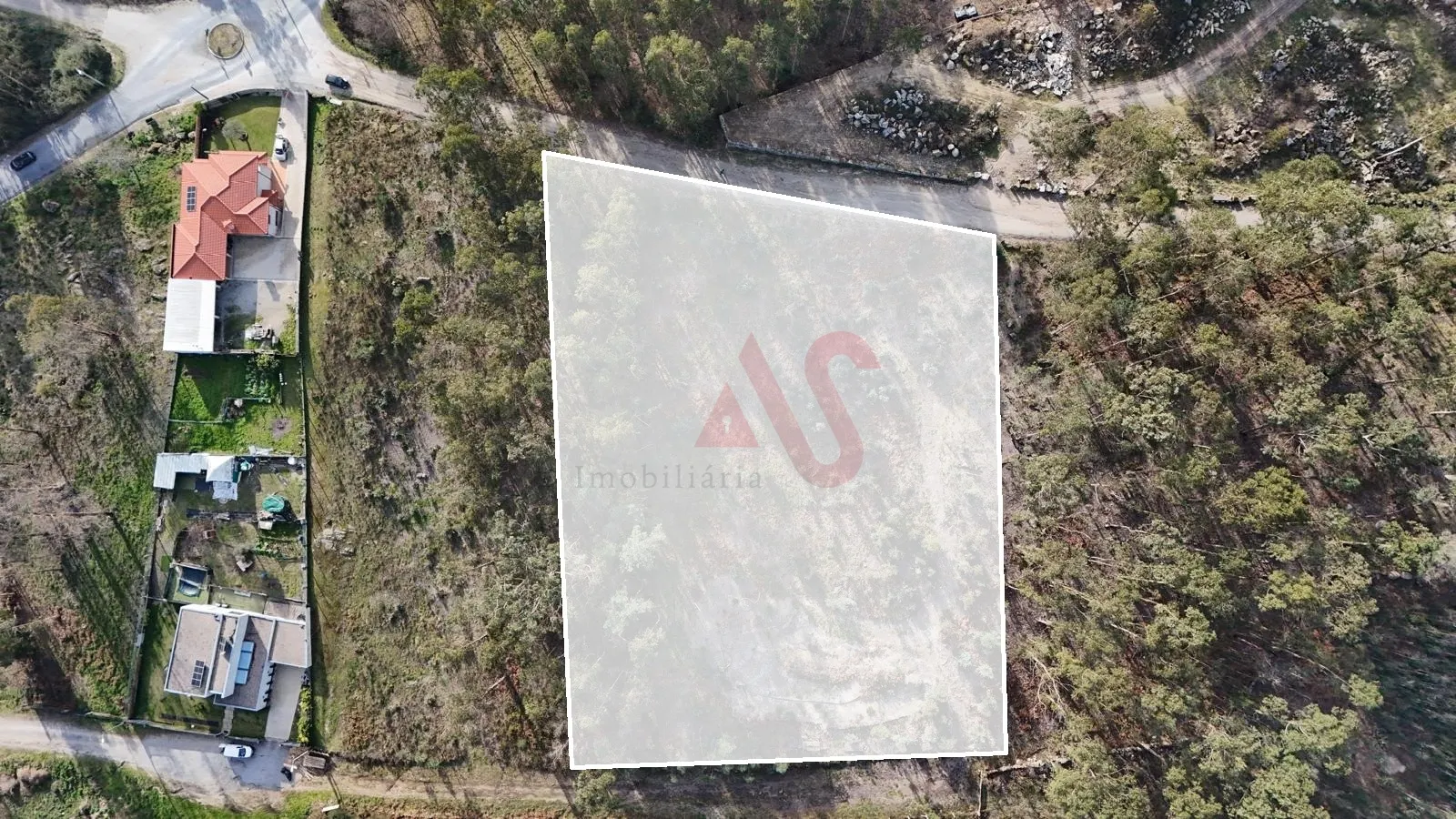 Terreno Urbano T0 - Sanfins de Ferreira, Pa�os de Ferreira, Porto