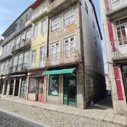 Loja T0 - Oliveira, S�o Paio e S�o Sebasti�o, Guimar�es, Braga