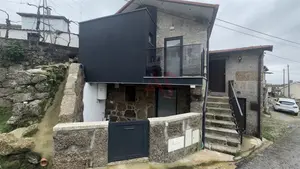 Moradia T2 - Quinch�es, Fafe, Braga