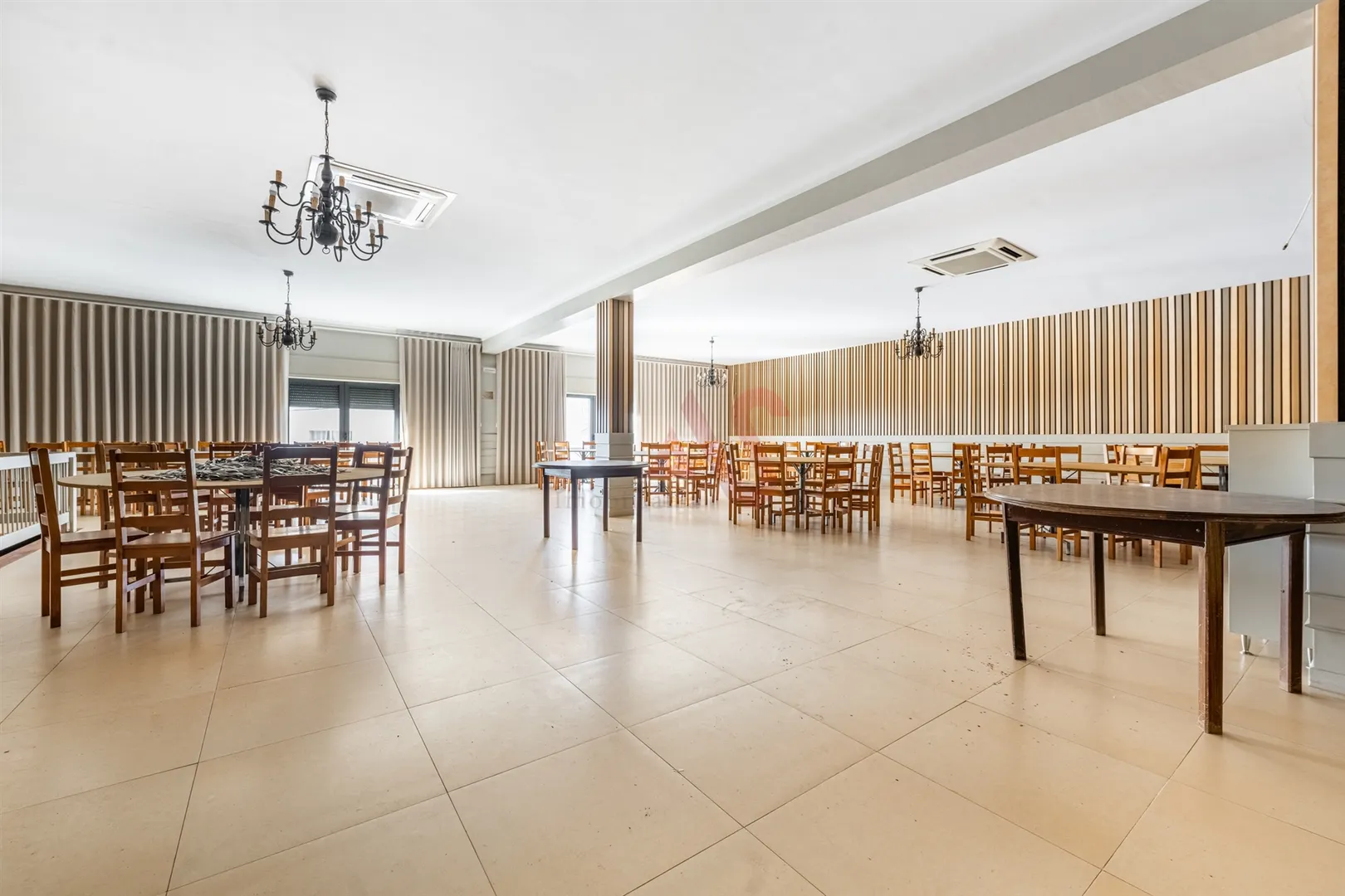 Bar/Restaurante T0 - Fafe, Fafe, Braga - Miniatura: 2/9