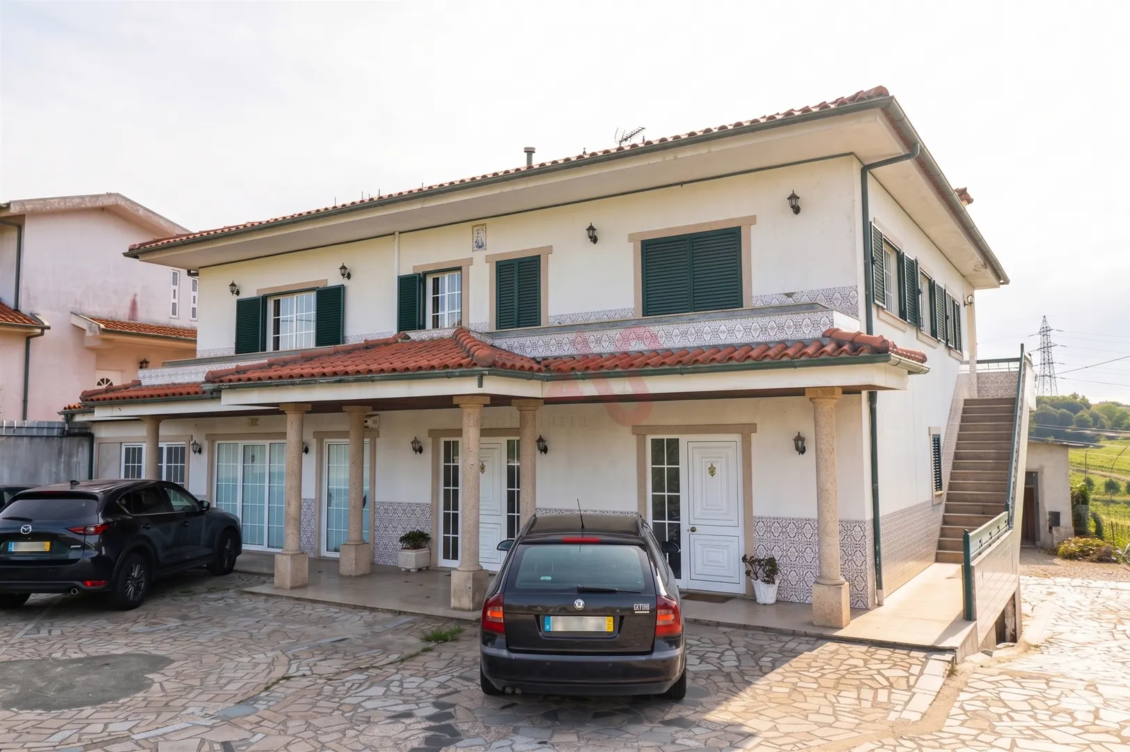 Moradia > T6 - Serzedelo, Guimar�es, Braga