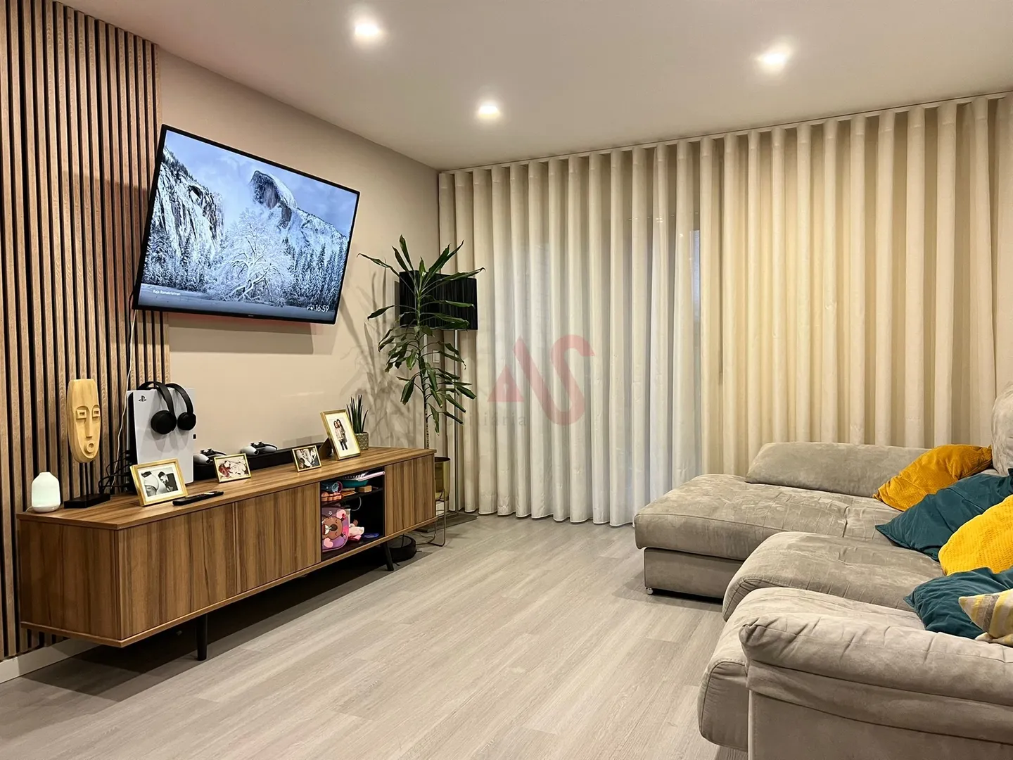 Apartamento T3 - �guas Santas, Maia, Porto