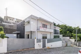 Moradia T3 - Pombeiro de Ribavizela, Felgueiras, Porto