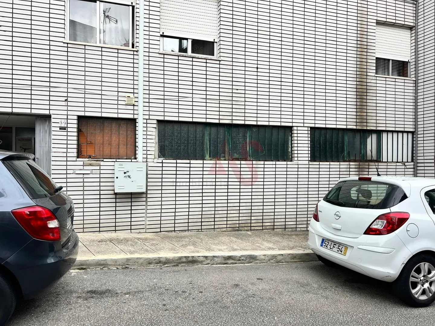 Armazm T0 - Caldas de Vizela, Vizela, Braga - Miniatura: 1/9