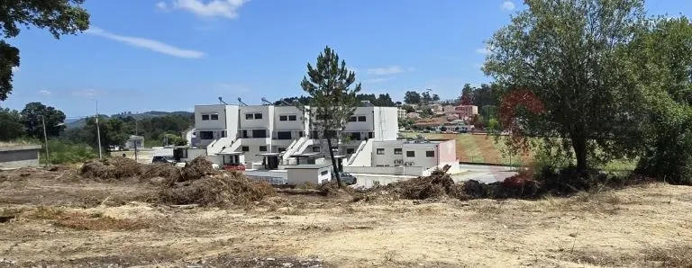 Terreno Urbano T0 - Lustosa, Lousada, Porto - Miniatura: 1/9