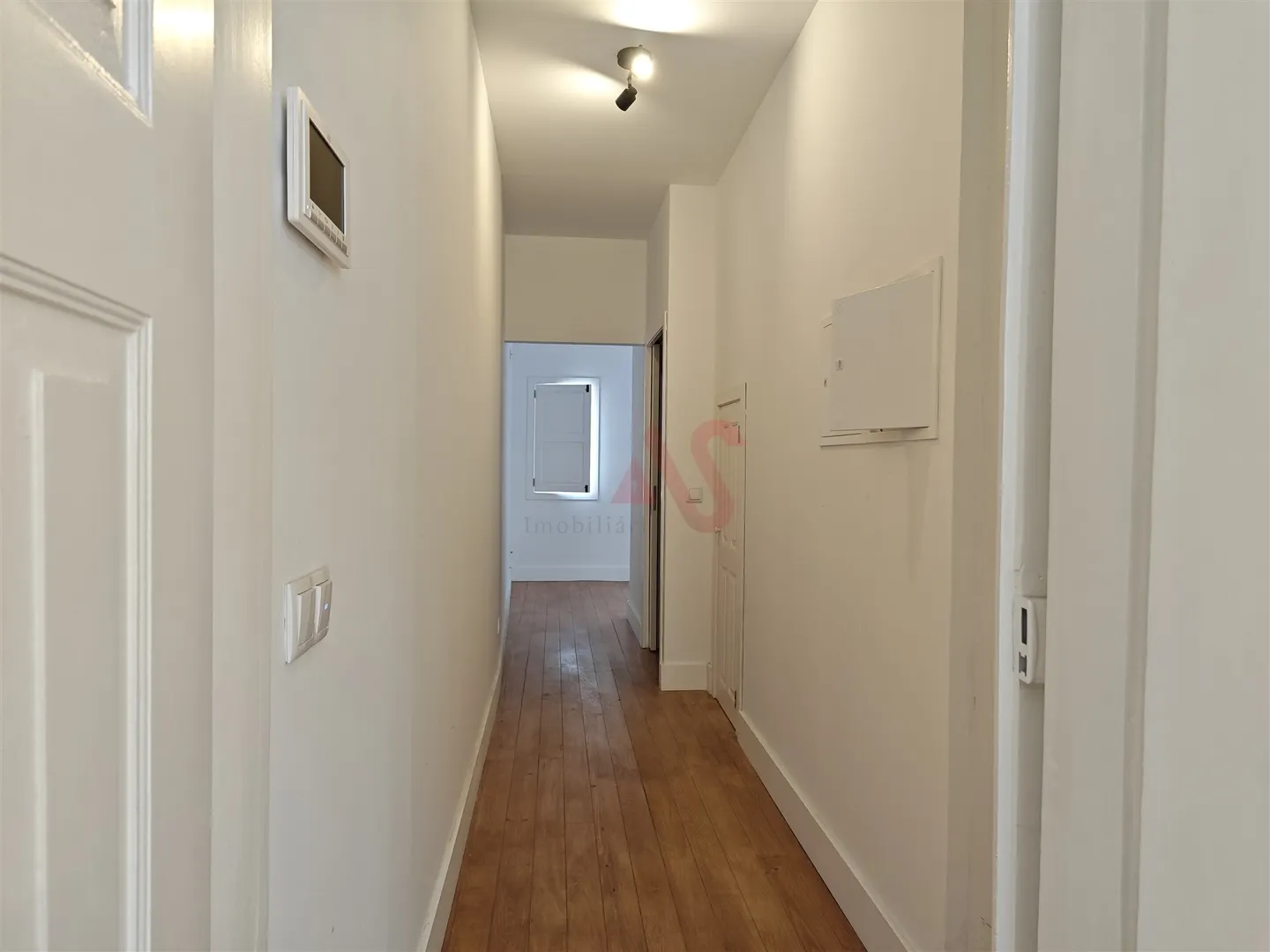 Apartamento T1 - Oliveira, So Paio e So Sebastio, Guimares, Braga - Miniatura: 4/9