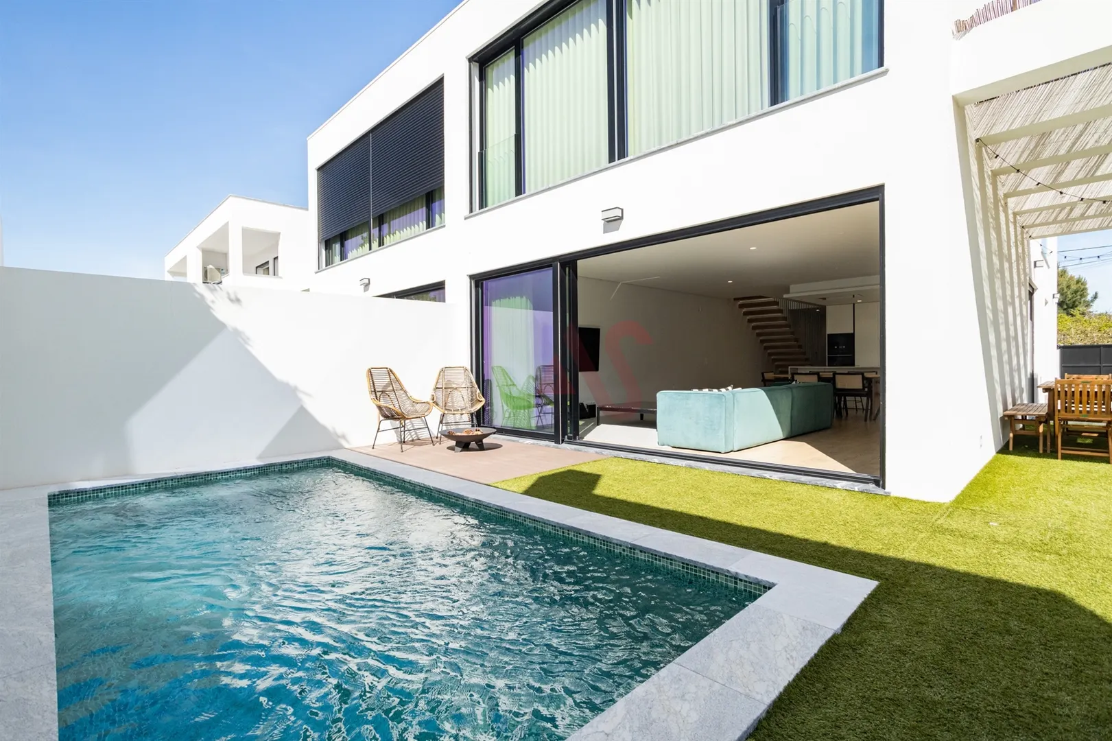 Moradia T4 - Fern�o Ferro, Seixal, Set�bal