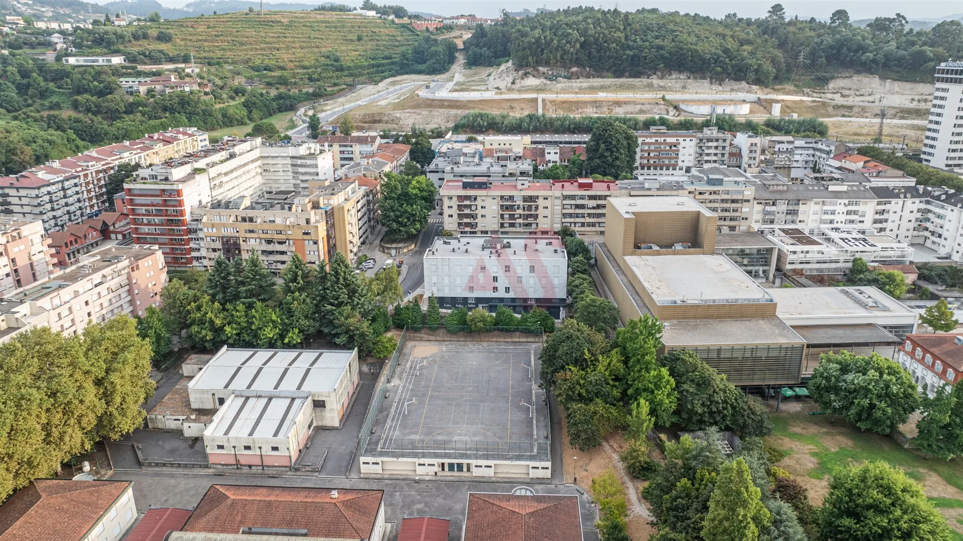 Apartamento T3 - Urgezes, Guimares, Braga - Miniatura: 1/9