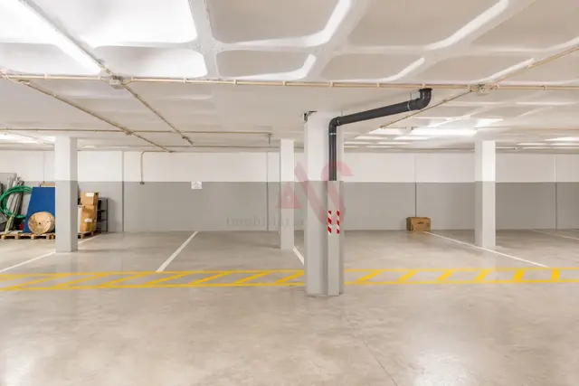 Garagem T0 - Ermesinde, Valongo, Porto - Imagem grande