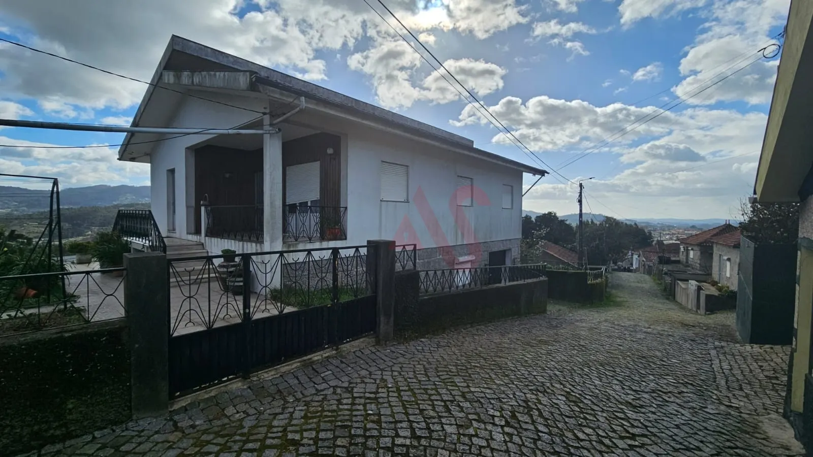 Moradia T3 - Lordelo, Guimares, Braga