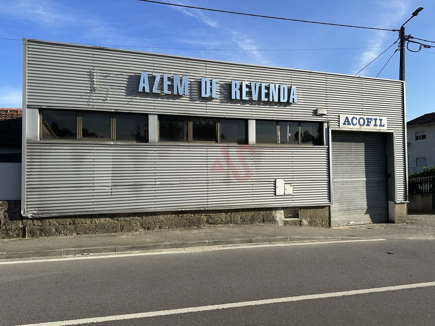 Armazm T0 - Moreira de Cnegos, Guimares, Braga