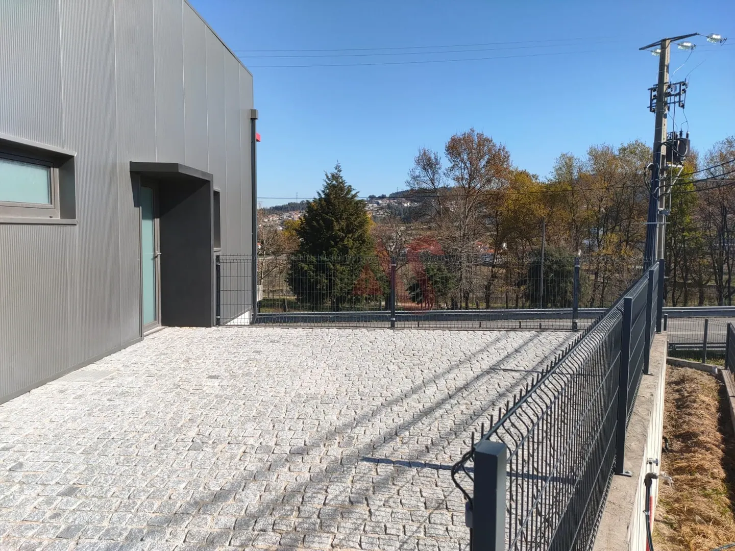 Armazm T0 - Serzedelo, Guimares, Braga