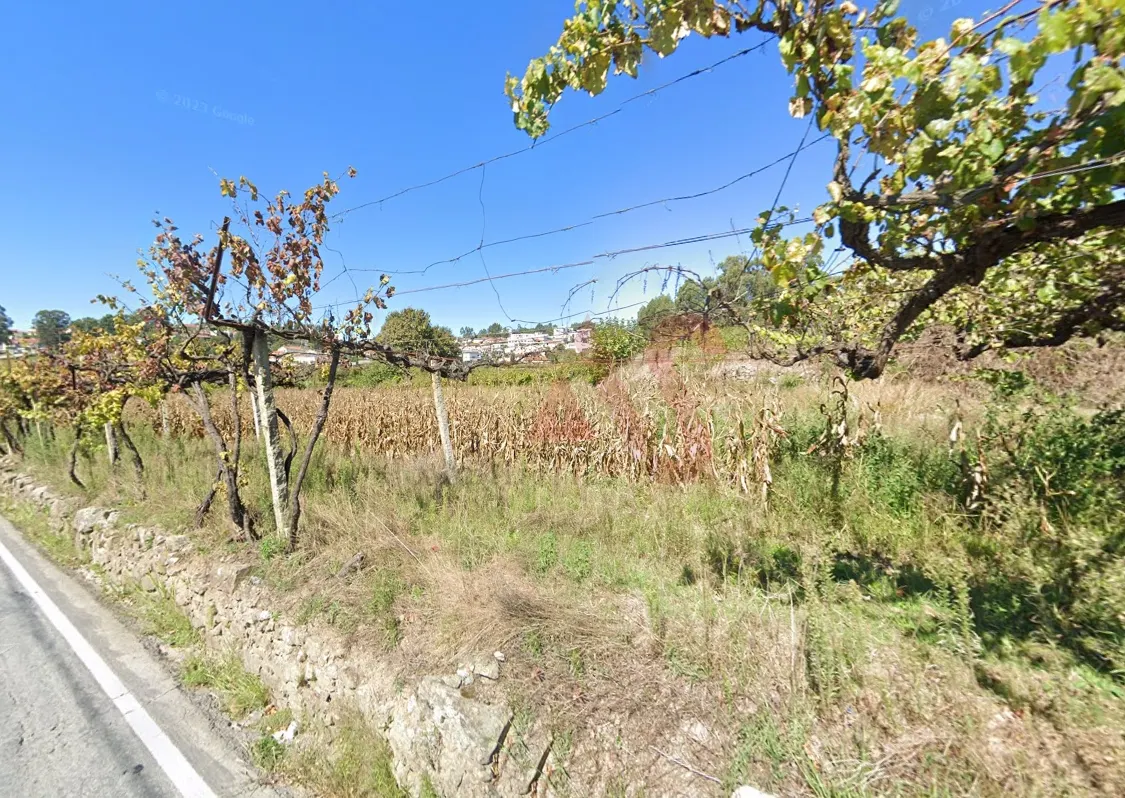 Terreno Urbano T0 - Silvares, Lousada, Porto - Miniatura: 1/9