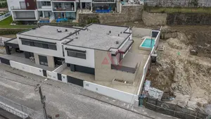 Moradia T4 - Ald�o, Guimar�es, Braga