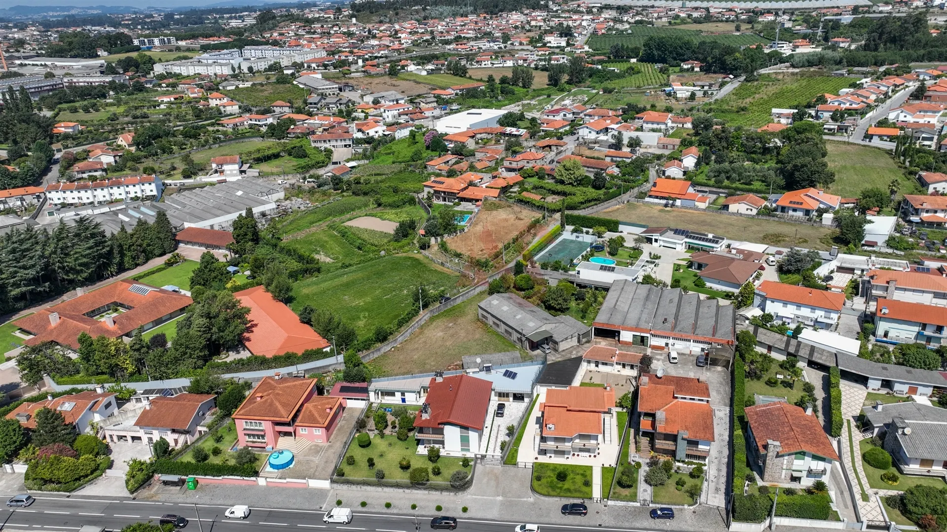 Armazm T0 - Lordelo, Guimares, Braga - Miniatura: 6/9