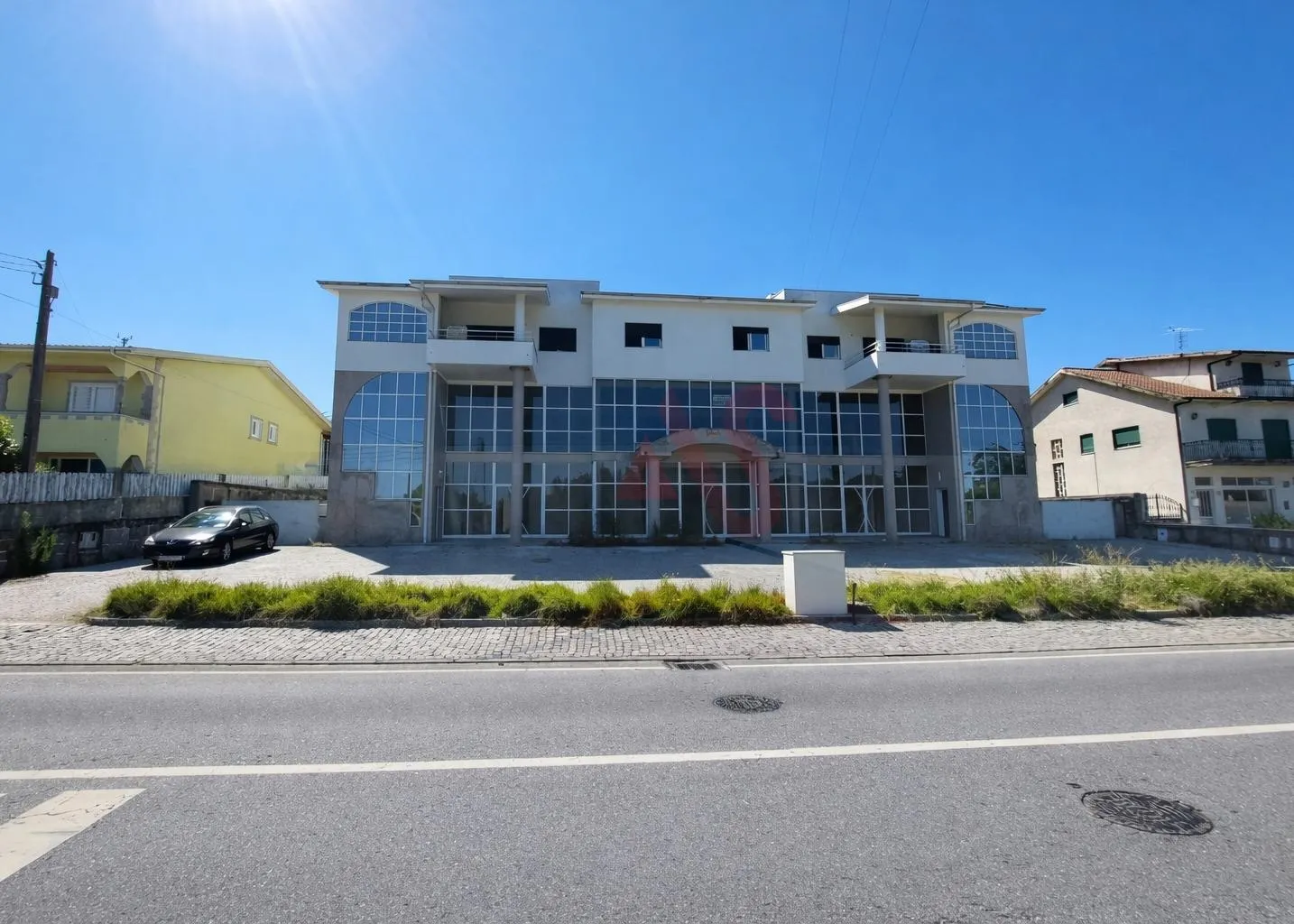 Loja T0 - Carvalhosa, Pa�os de Ferreira, Porto - Imagem grande