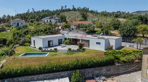 Moradia T3 - Sande Vila Nova e Sande S�o Clemente, Guimar�es, Braga
