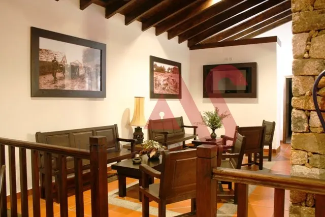 Bar/Restaurante T0 - Adoufe e Vilarinho de Samard, Vila Real, Vila Real - Miniatura: 3/9