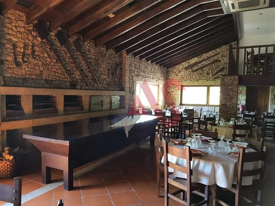Bar/Restaurante T0 - Adoufe e Vilarinho de Samard, Vila Real, Vila Real - Miniatura: 4/9