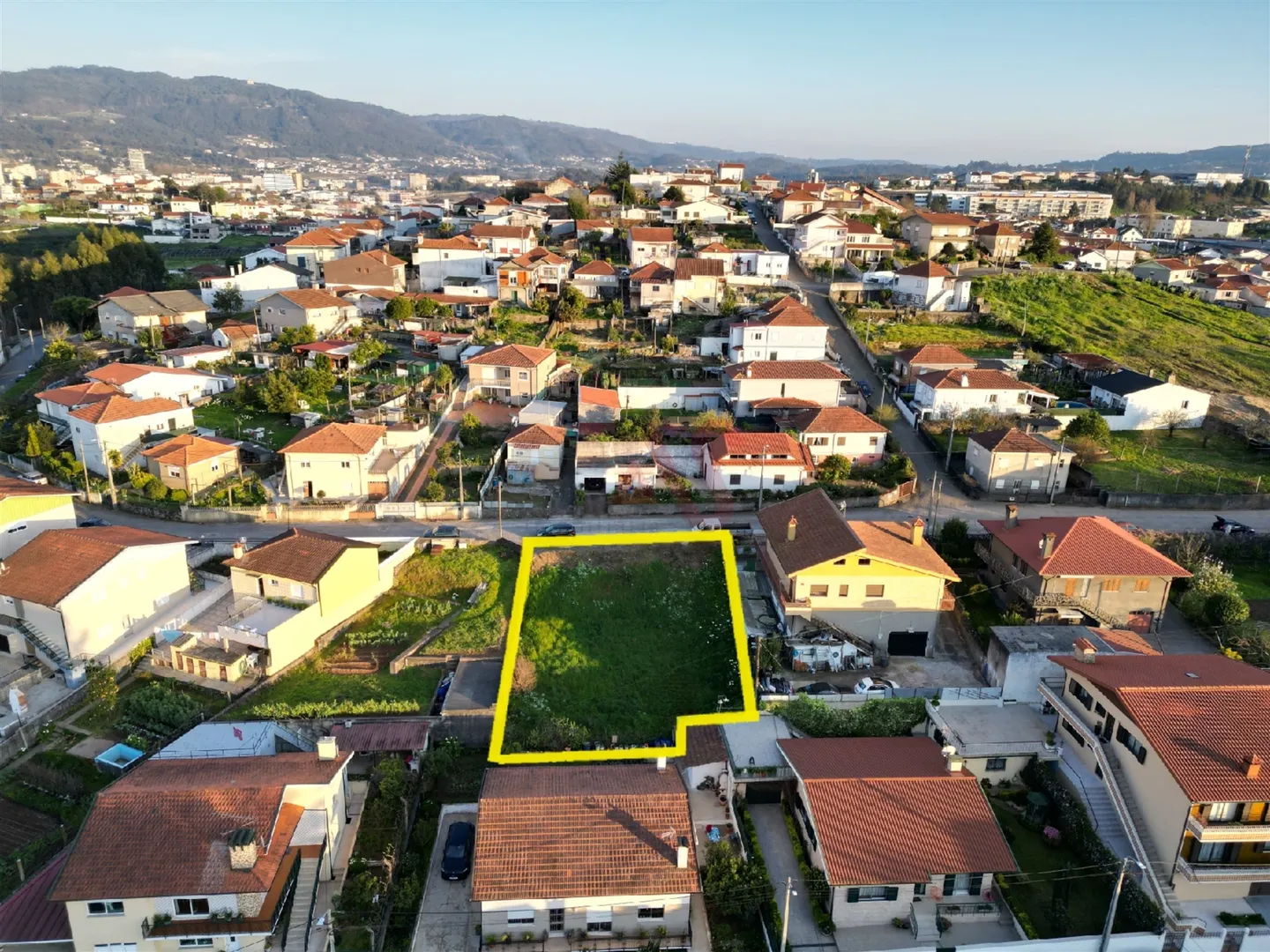Terreno Urbano T0 - Santo Tirso, Santo Tirso, Porto - Miniatura: 1/9