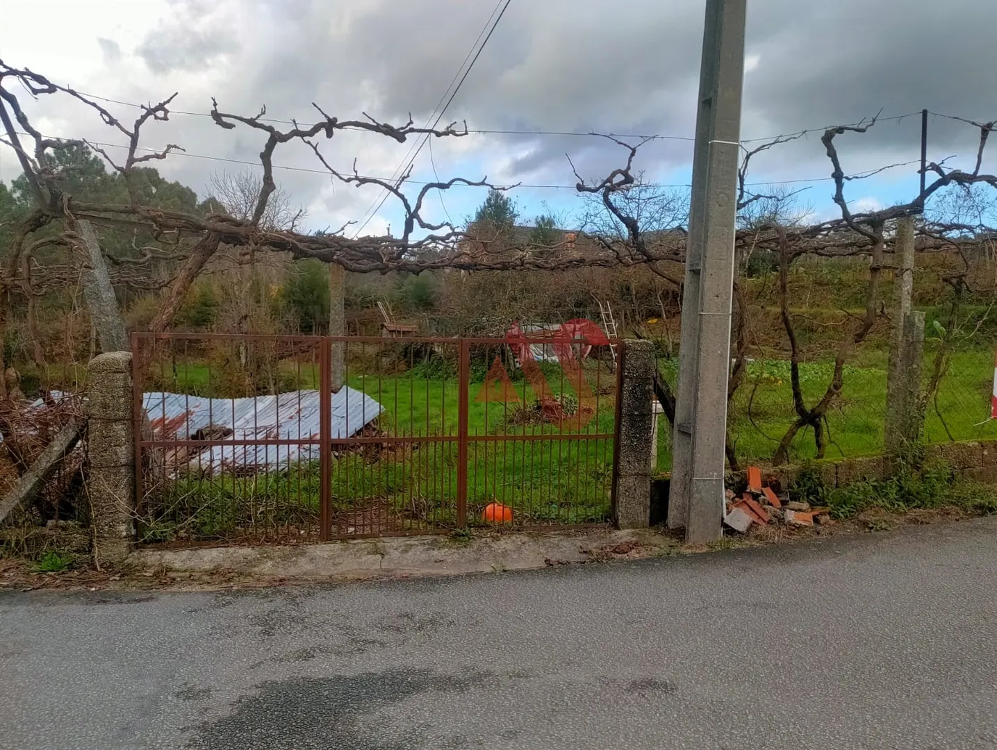Terreno Urbano T0 - Regadas, Fafe, Braga - Miniatura: 1/9