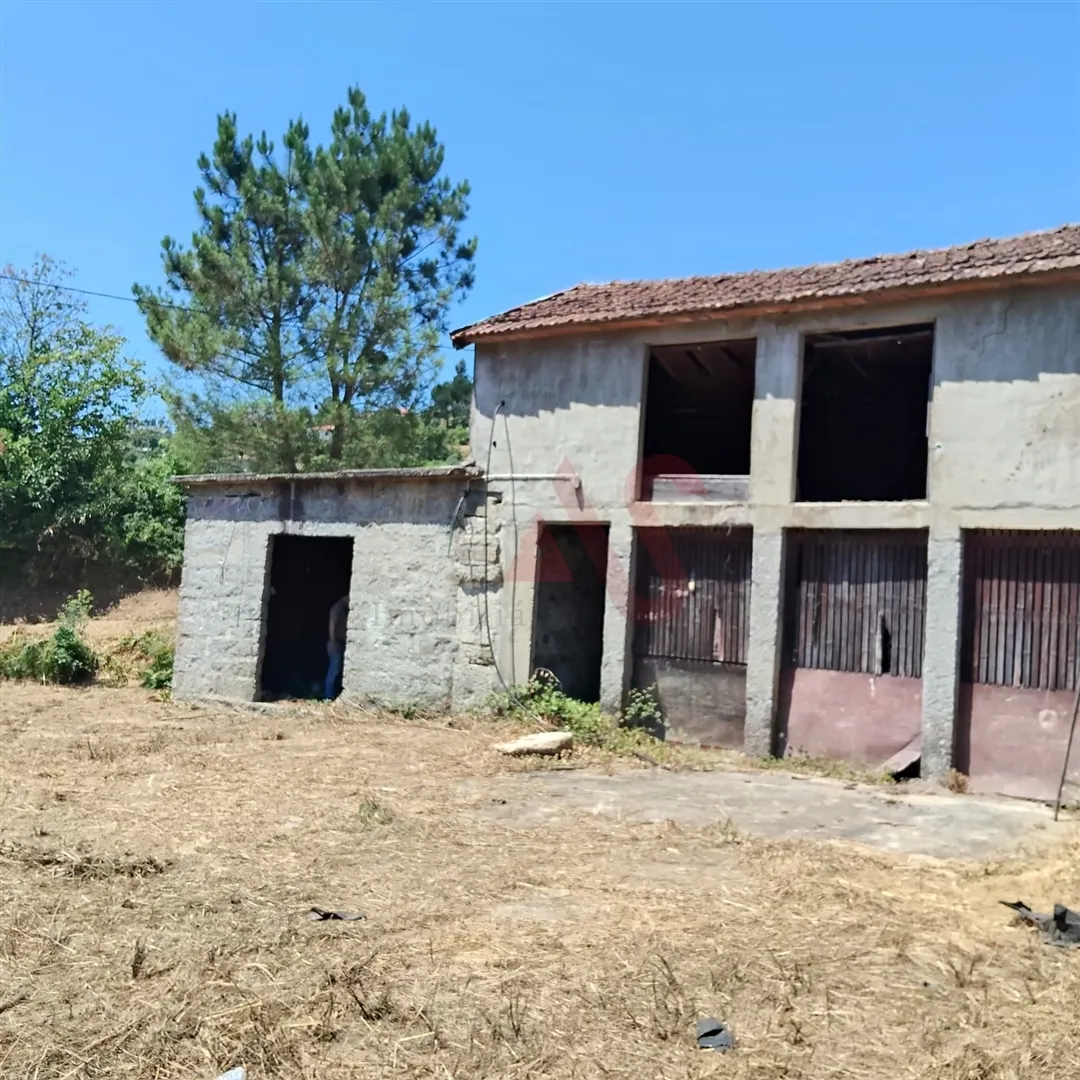 Moradia T4 - Vila Cova da Lixa, Felgueiras, Porto - Miniatura: 2/9