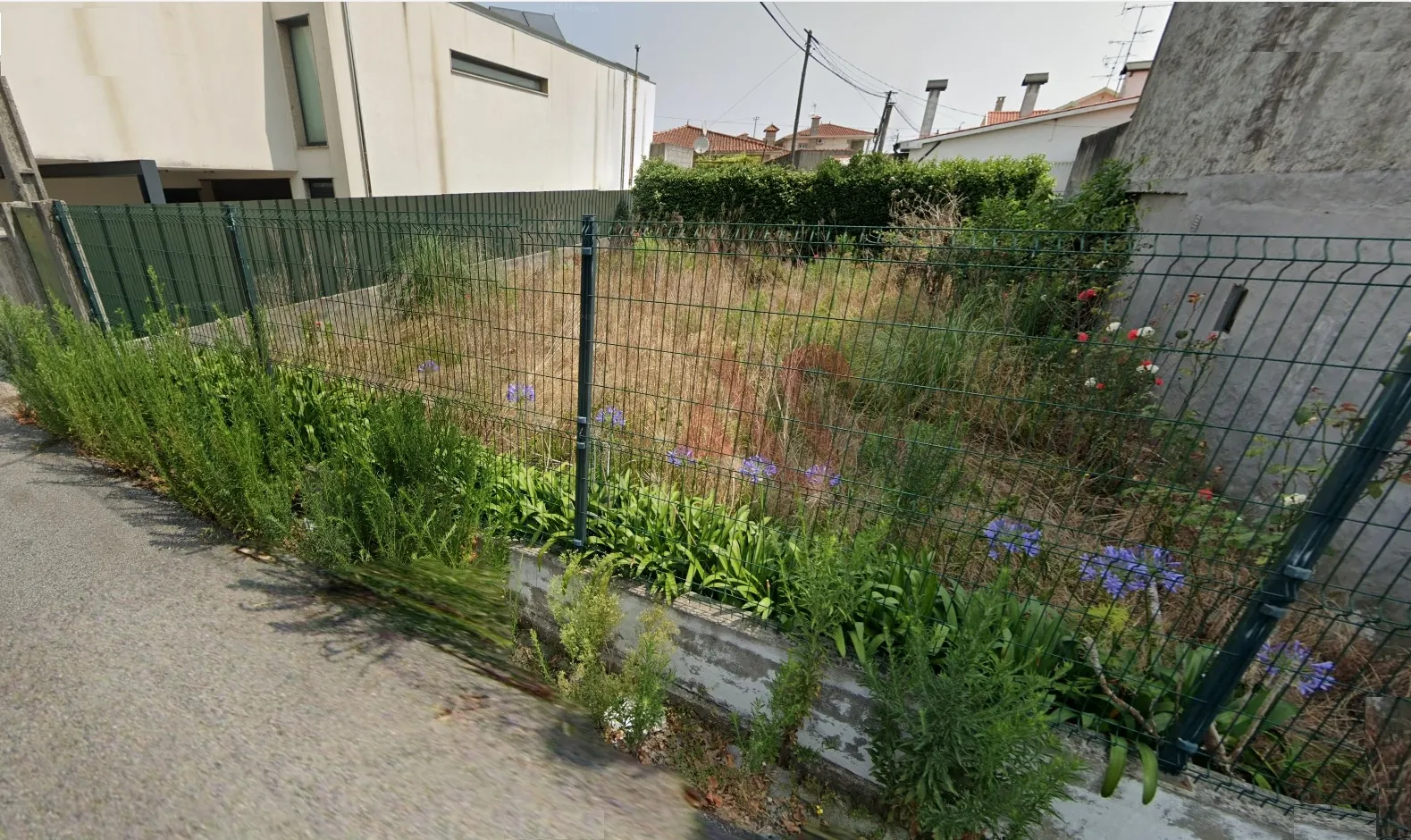 Terreno Urbano T0 - Brito, Guimares, Braga
