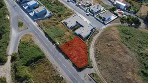 Terreno Urbano T0 - Ruiv�es, Vila Nova de Famalic�o, Braga