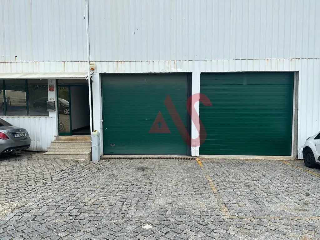 Armazm T0 - Nespereira, Guimares, Braga - Miniatura: 1/9