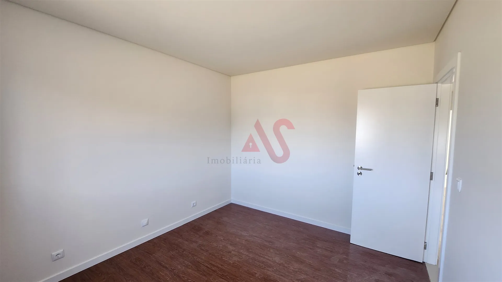 Apartamento T3 - Figueir, Paos de Ferreira, Porto - Miniatura: 1/9