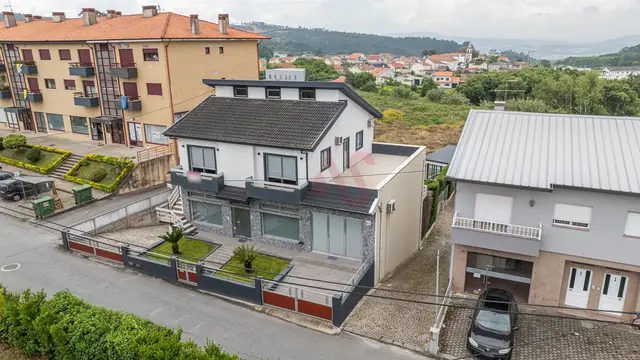 Moradia T3 - Sobrosa, Paredes, Porto - Imagem grande