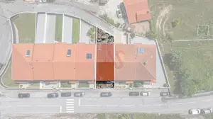 Moradia T3 - Ar�es (S�o Rom�o), Fafe, Braga