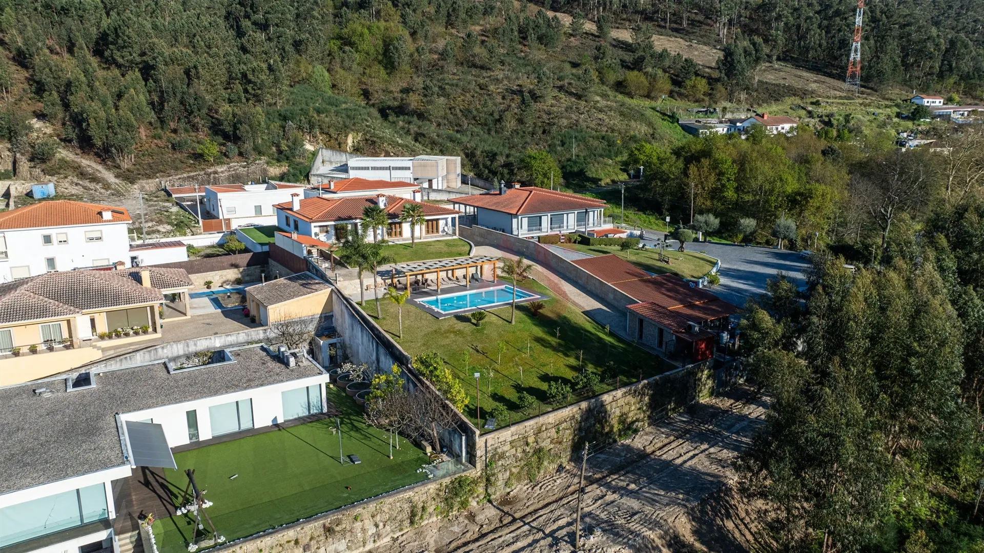 Moradia T3 - Santa Eullia, Vizela, Braga - Miniatura: 1/9