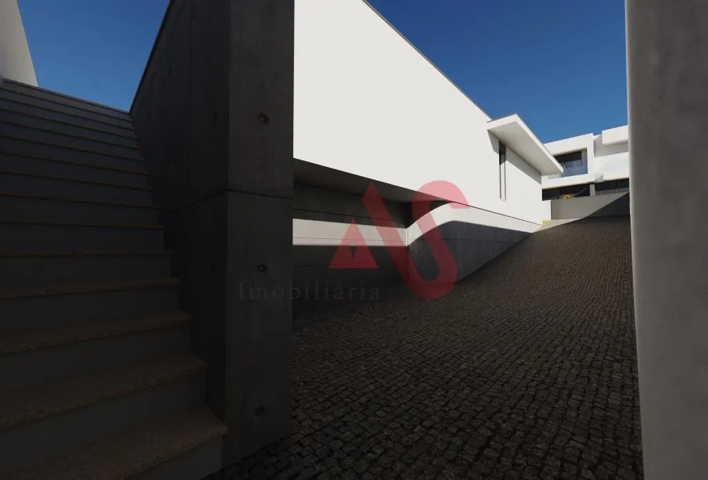 Moradia T3 - Abade de Neiva, Barcelos, Braga - Miniatura: 2/9