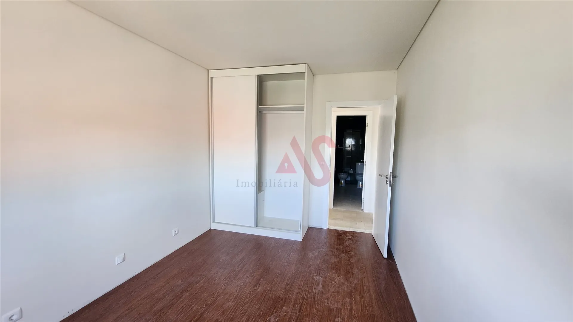 Apartamento T3 - Figueir, Paos de Ferreira, Porto - Miniatura: 1/9