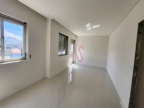 Apartamento T3 - Figueir, Paos de Ferreira, Porto - Miniatura: 8/9