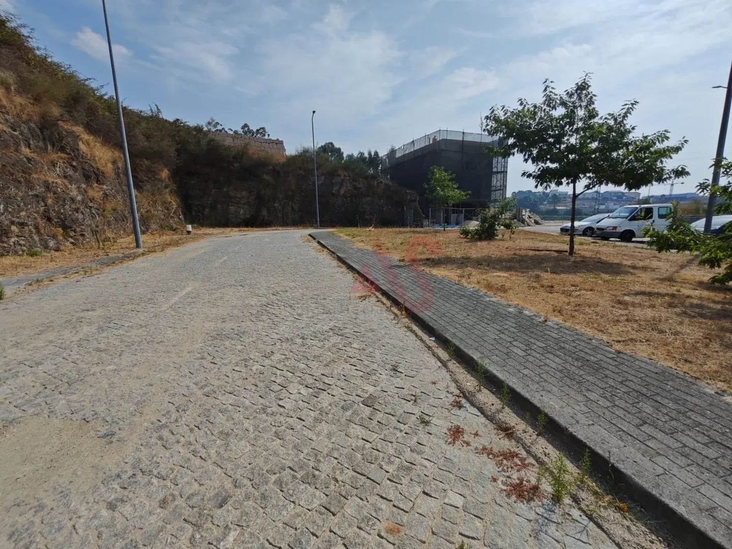 Terreno Urbano T0 - Cristelos, Lousada, Porto - Miniatura: 1/9