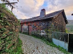 Moradia T2 - S�o Martinho das Moitas, S�o Pedro do Sul, Viseu