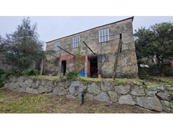 Moradia T3 - Frende, Bai�o, Porto