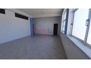 Comrcio - Castro Daire, Castro Daire, Viseu - Miniatura: 1/9