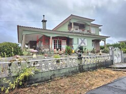 Moradia T5 - M�es, Castro Daire, Viseu